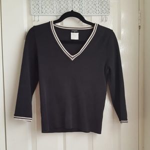 Chanel vintage v neck top 38 xs/s